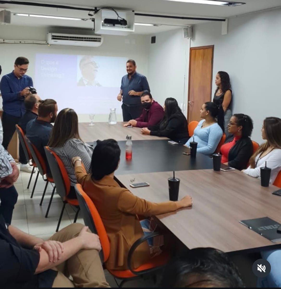Design Thinking ao vivo — dinâmica em sala